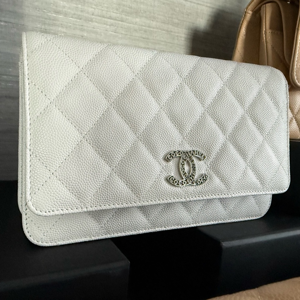CHANEL White Quilted Caviar Leather Wallet on Chain with Silver Hardware